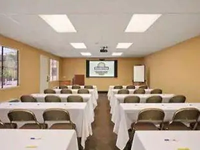 Days Inn By Wyndham Las Vegas Wild Wild West Gambling Hall 3*,
